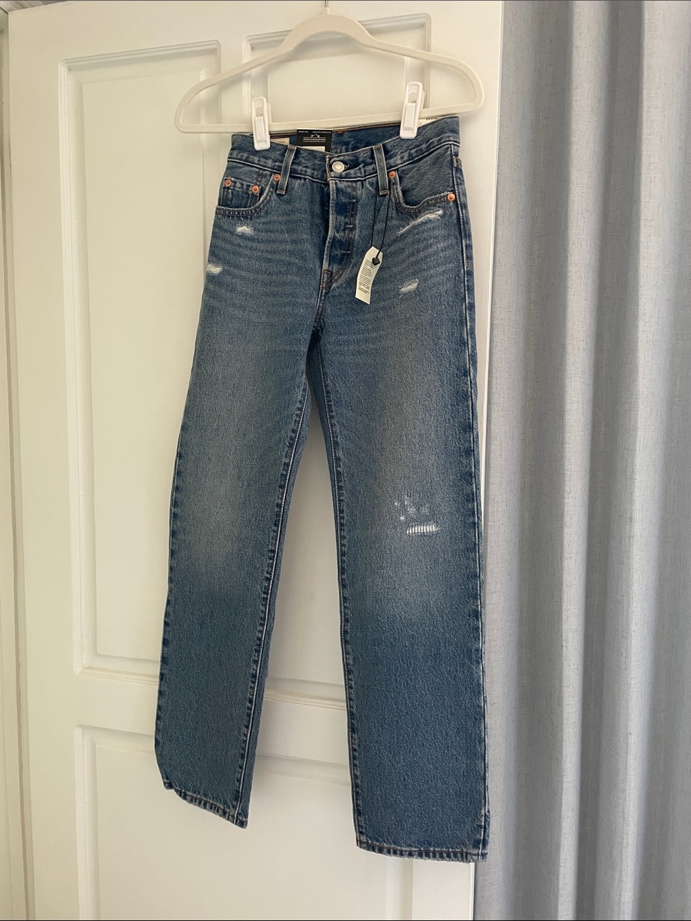 Classic Straight-Leg Blue Jeans Levi’s 501 90s